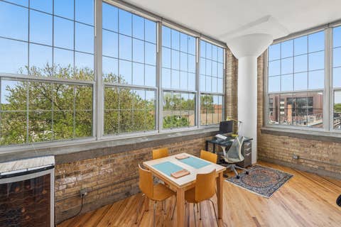 Tiny photo for 1801 W Larchmont Avenue #404, Chicago, IL 60613 (MLS # 12652499)