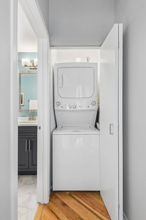 Tiny photo for 1801 W Larchmont Avenue #404, Chicago, IL 60613 (MLS # 12652499)