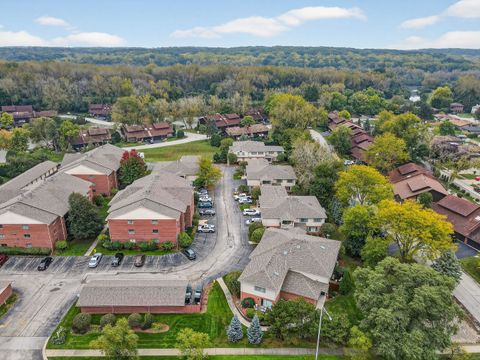 Tiny photo for 11104 W Cove Circle #2B, Palos Hills, IL 60465 (MLS # 12501290)