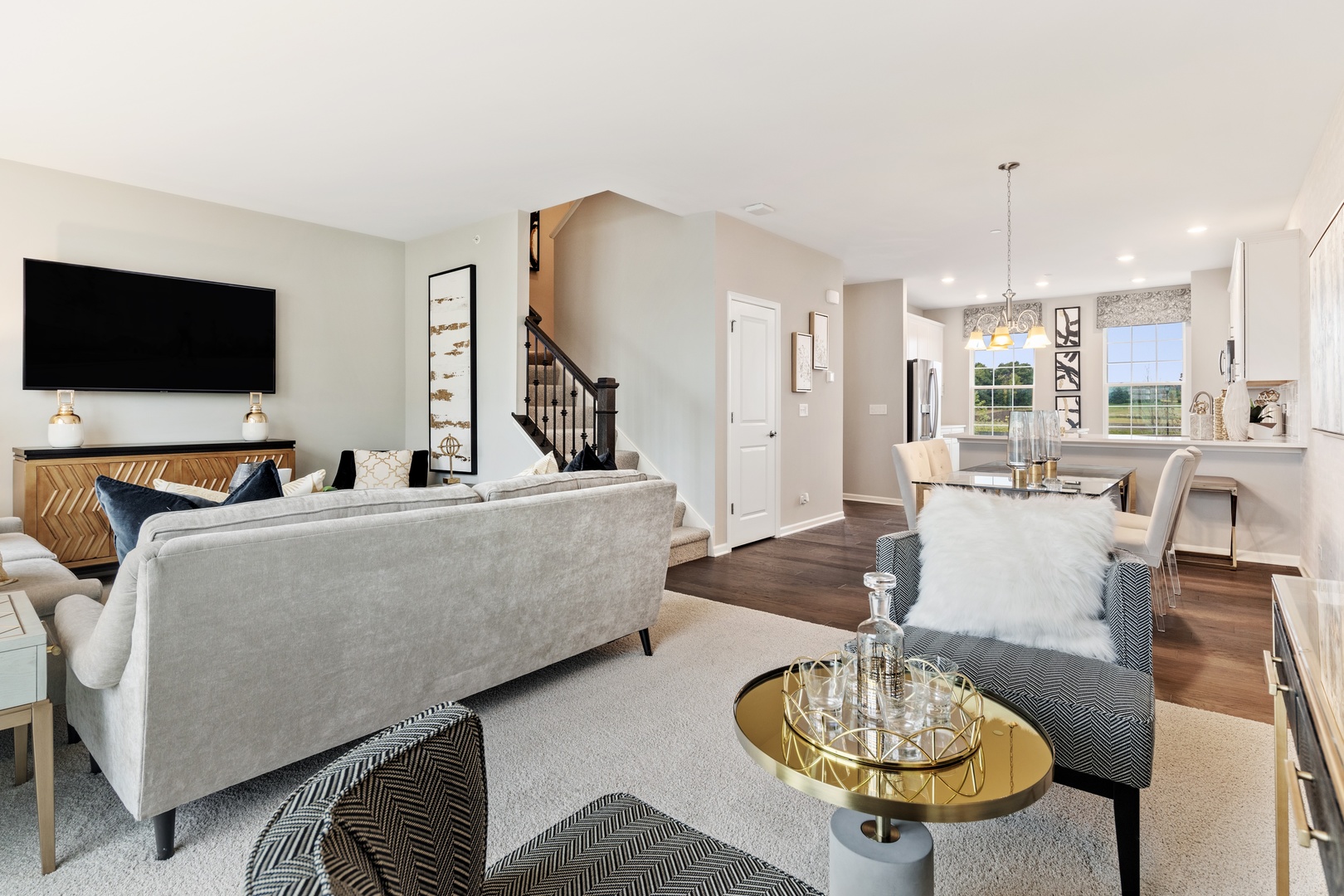 3905 Neubauer Circle 204