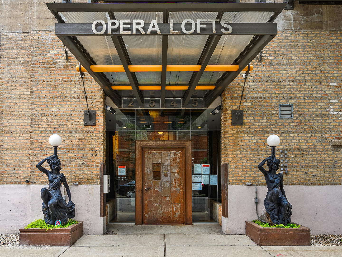 2545 S Dearborn Street 611