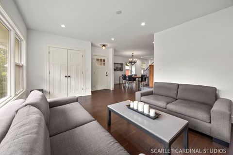 Tiny photo for 226 S Lombard Avenue, Lombard, IL 60148 (MLS # 12670892)