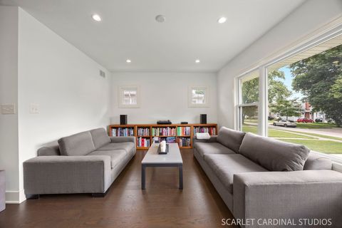 Tiny photo for 226 S Lombard Avenue, Lombard, IL 60148 (MLS # 12670892)
