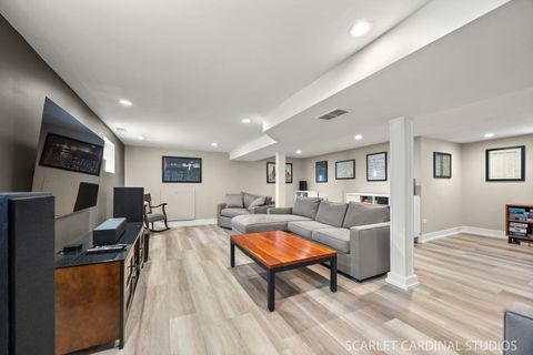 Tiny photo for 226 S Lombard Avenue, Lombard, IL 60148 (MLS # 12670892)