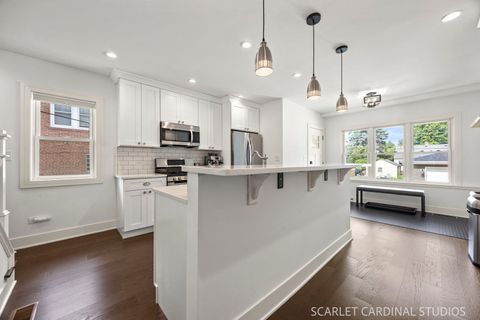 Tiny photo for 226 S Lombard Avenue, Lombard, IL 60148 (MLS # 12670892)
