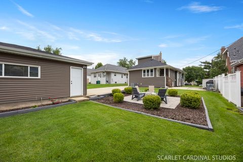 Tiny photo for 226 S Lombard Avenue, Lombard, IL 60148 (MLS # 12670892)