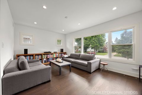 Tiny photo for 226 S Lombard Avenue, Lombard, IL 60148 (MLS # 12670892)