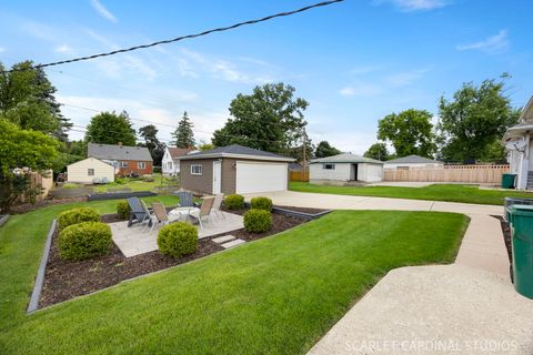 Tiny photo for 226 S Lombard Avenue, Lombard, IL 60148 (MLS # 12670892)