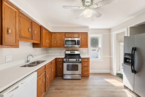 Tiny photo for 129 S Prairie Street, Batavia, IL 60510 (MLS # 12342848)