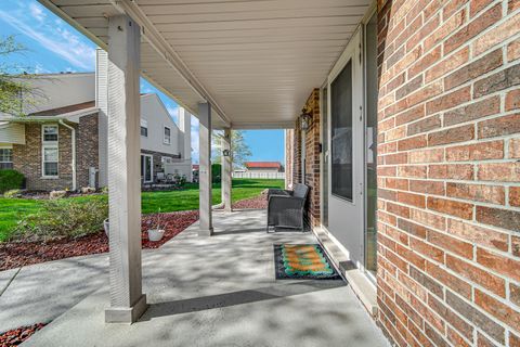 Tiny photo for 16011 84th Place, Tinley Park, IL 60487 (MLS # 12626127)