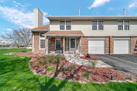 Photo of 16011 84th Place, Tinley Park, IL 60487 (MLS # 12626127)