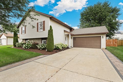 Photo of 1106 Cathy Drive, Joliet, IL 60431 (MLS # 12735102)