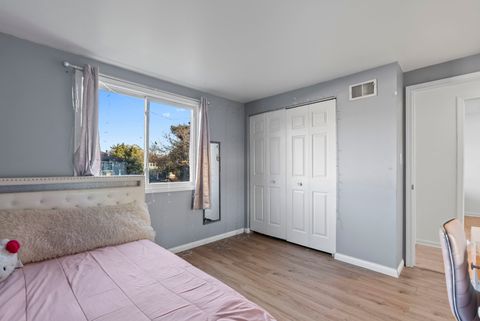 Tiny photo for 671 Cedarwood Court, Wheeling, IL 60090 (MLS # 12531325)