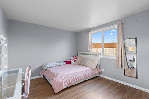 Tiny photo for 671 Cedarwood Court, Wheeling, IL 60090 (MLS # 12531325)