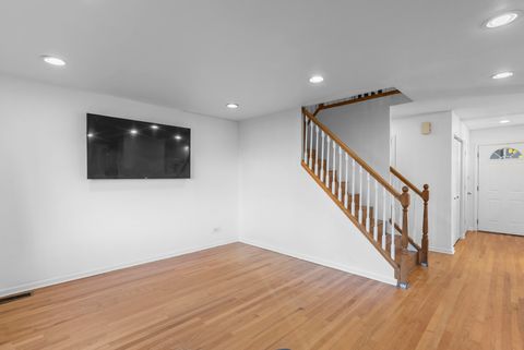 Tiny photo for 671 Cedarwood Court, Wheeling, IL 60090 (MLS # 12531325)