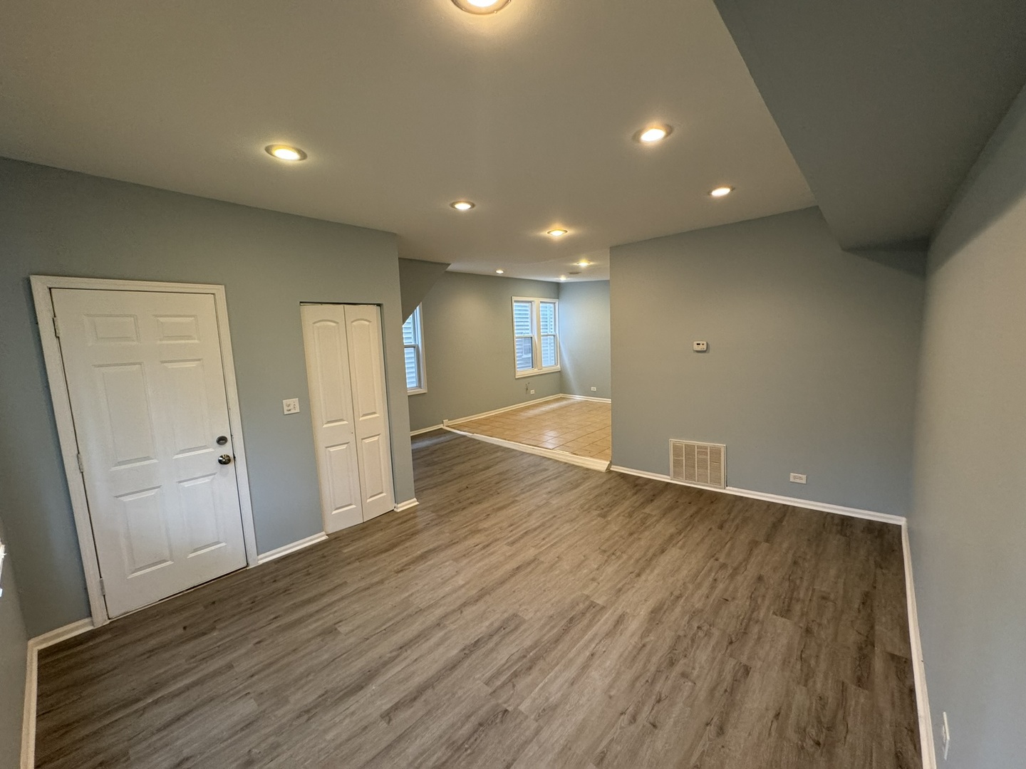 2227 W 21st Place