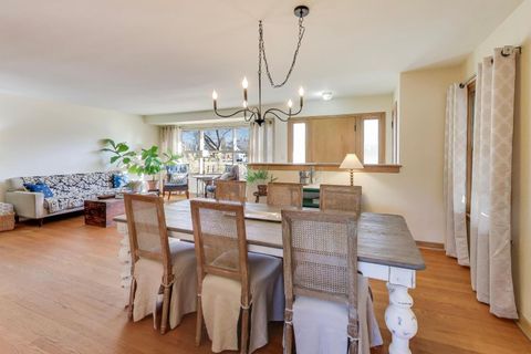 Tiny photo for 1048 E WALNUT Avenue, Des Plaines, IL 60016 (MLS # 12567404)