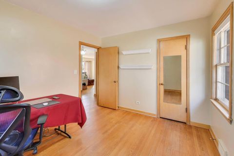 Tiny photo for 1048 E WALNUT Avenue, Des Plaines, IL 60016 (MLS # 12567404)