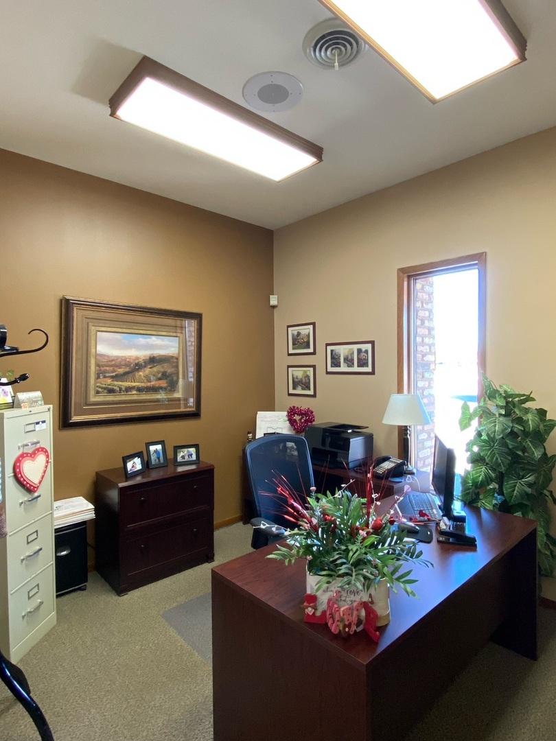 1200 E Lincoln Highway