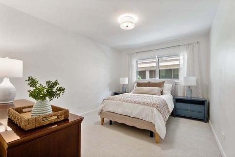 Tiny photo for 1508 Hinman Avenue #1A, Evanston, IL 60201 (MLS # 12467782)