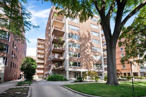 Photo of 1508 Hinman Avenue #1A, Evanston, IL 60201 (MLS # 12467782)