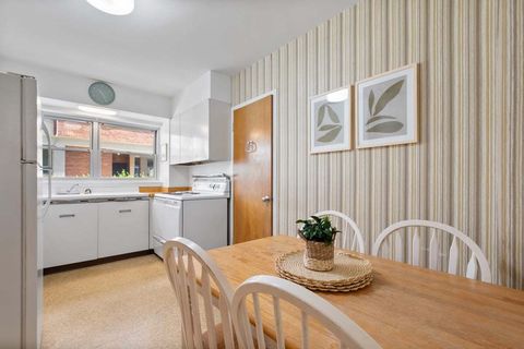 Tiny photo for 1508 Hinman Avenue #1A, Evanston, IL 60201 (MLS # 12467782)