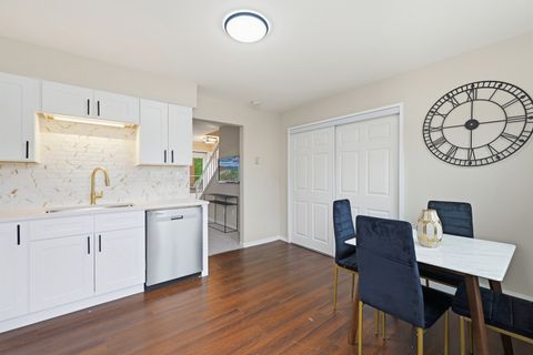 Tiny photo for 1231 Town Crest Drive #E, New Lenox, IL 60451 (MLS # 12439677)