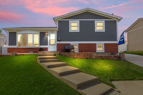 Tiny photo for 5823 Stuart Lane, Oak Forest, IL 60452 (MLS # 12494828)