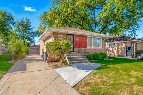 Tiny photo for 15966 Debbie Lane, South Holland, IL 60473 (MLS # 12484336)