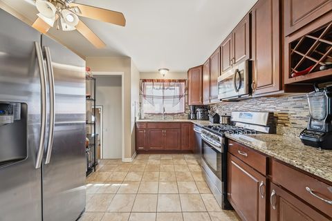 Tiny photo for 15966 Debbie Lane, South Holland, IL 60473 (MLS # 12484336)