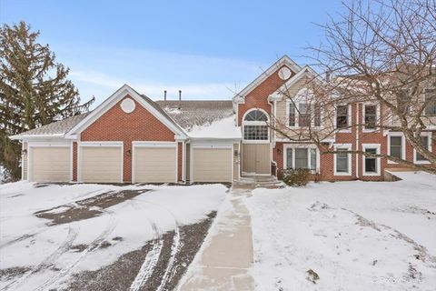 Tiny photo for 1851 Fox Run Drive #D4, Elk Grove Village, IL 60007 (MLS # 12531306)
