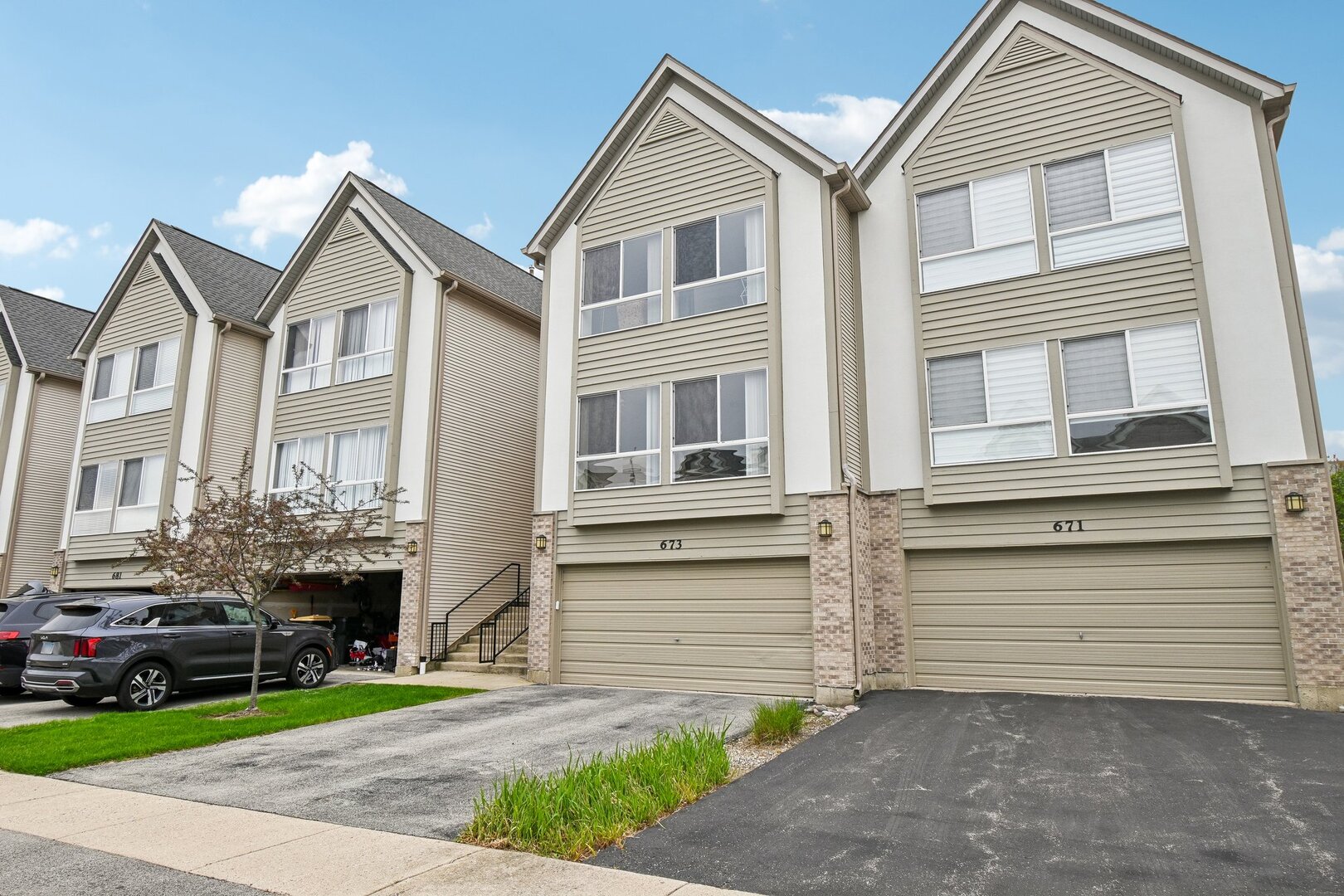 673 E FOUNTAINVIEW Drive 673