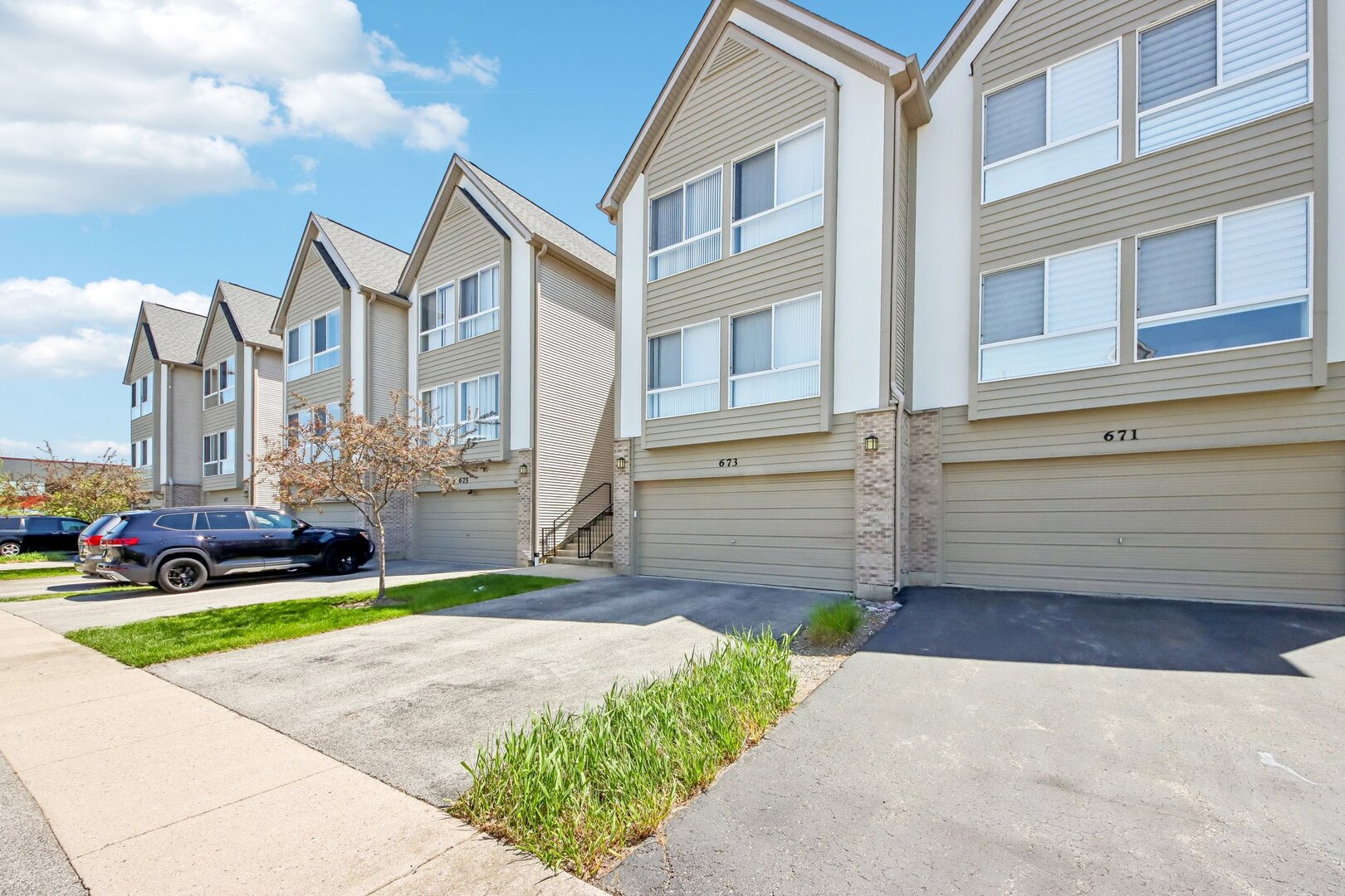 673 E FOUNTAINVIEW Drive 673