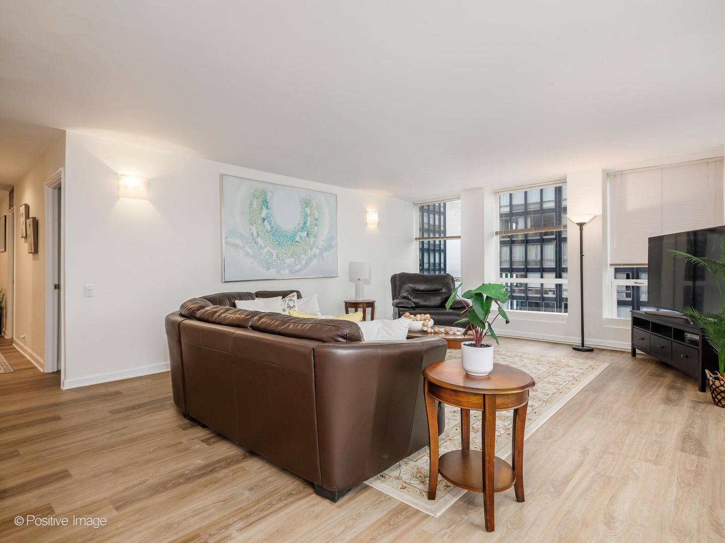 260 E Chestnut Street 2507