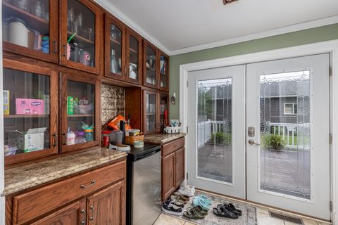 Tiny photo for 1322 W Madison Street, Ottawa, IL 61350 (MLS # 12430820)