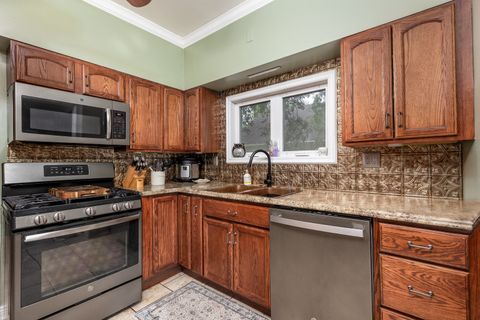 Tiny photo for 1322 W Madison Street, Ottawa, IL 61350 (MLS # 12430820)