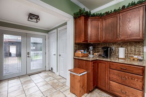 Tiny photo for 1322 W Madison Street, Ottawa, IL 61350 (MLS # 12430820)