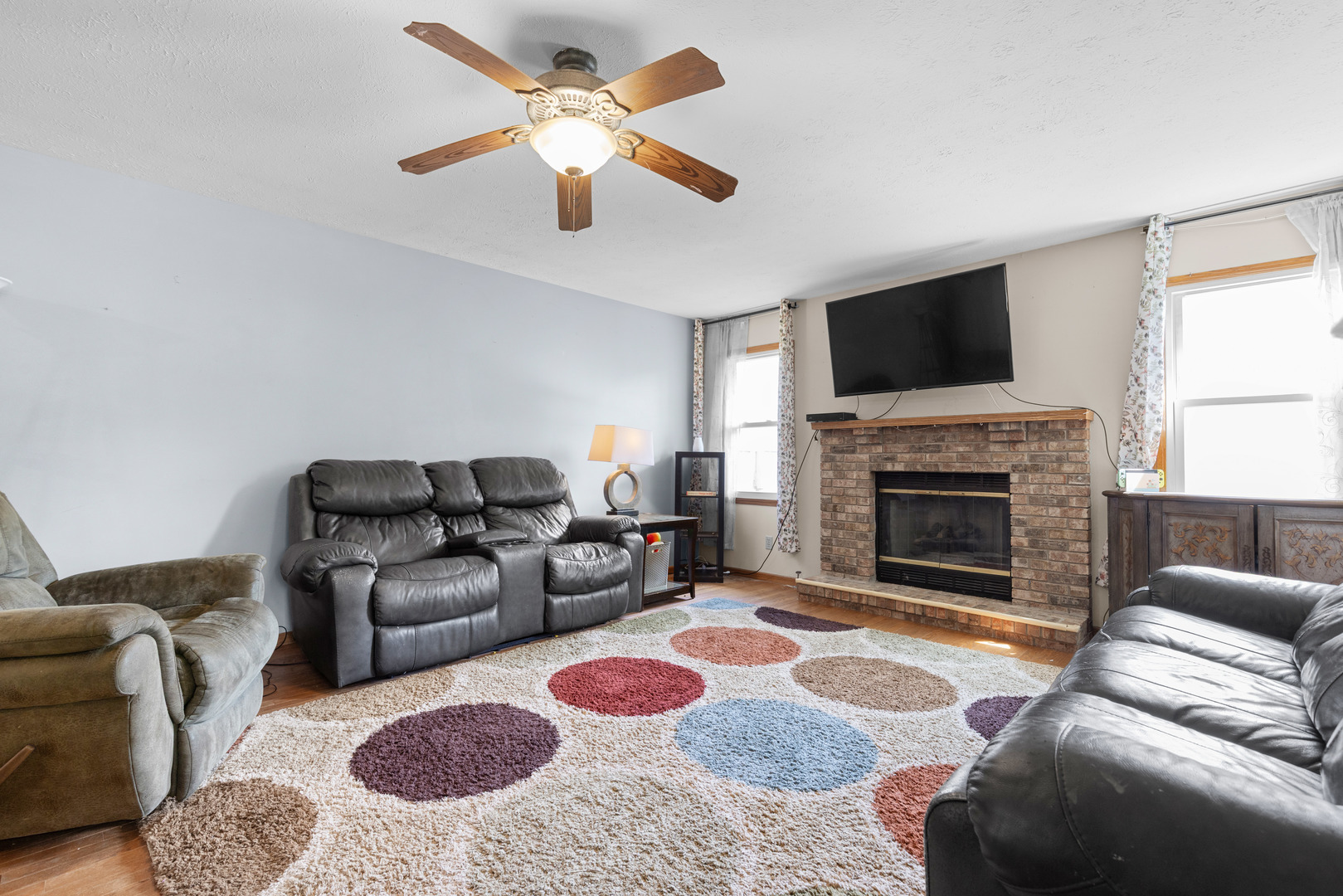 706 Pin Oak Road