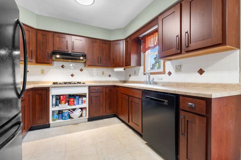 Tiny photo for 706 Pin Oak Road, Rockton, IL 61072 (MLS # 12424112)