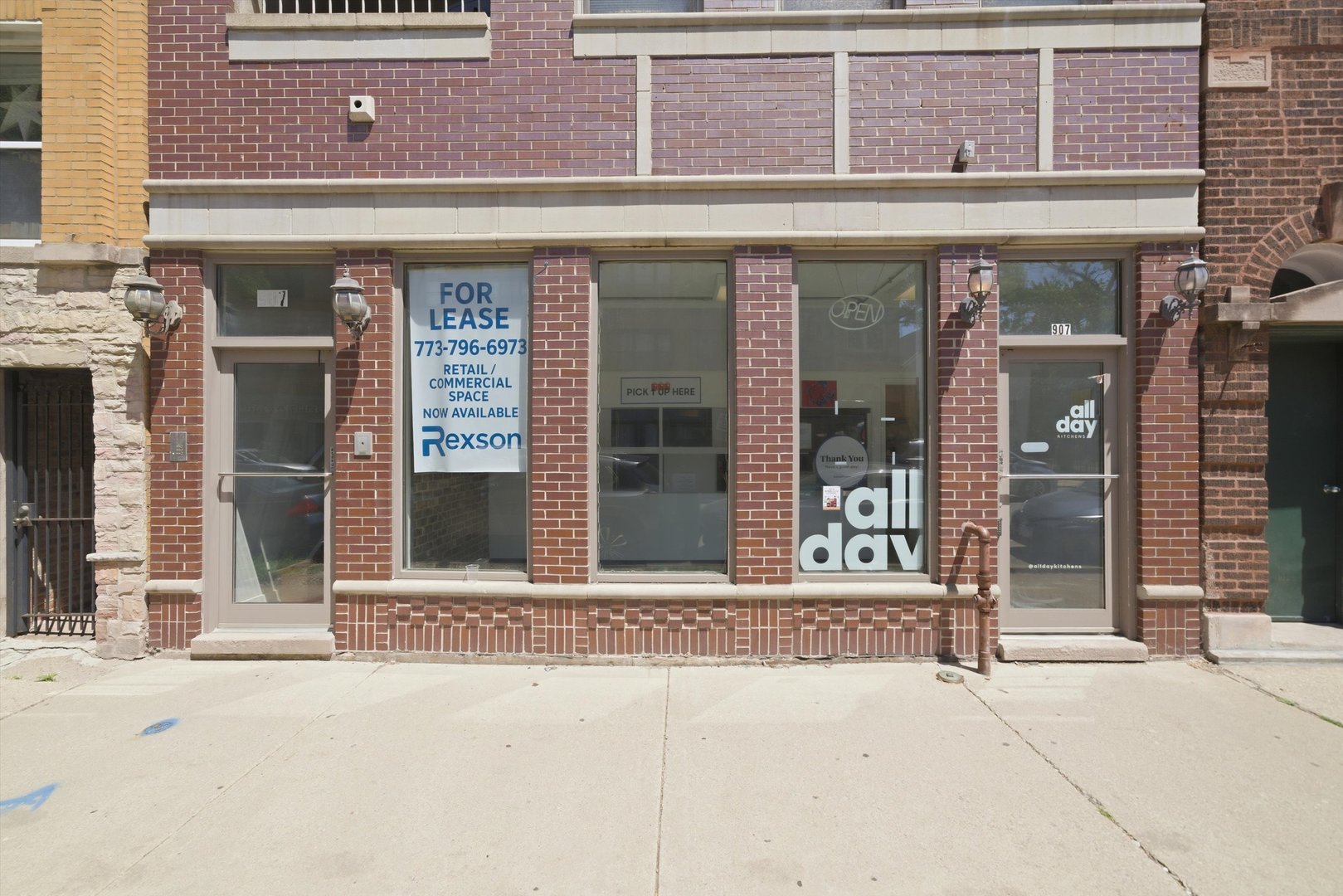 907 N DAMEN Avenue 101
