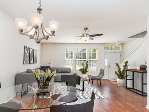 Tiny photo for 121 Springbrook Trail S, Oswego, IL 60543 (MLS # 12472127)