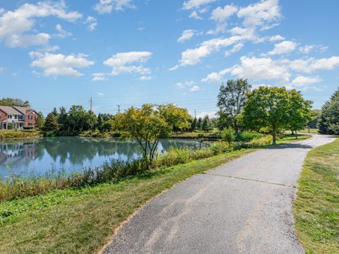 Tiny photo for 121 Springbrook Trail S, Oswego, IL 60543 (MLS # 12472127)