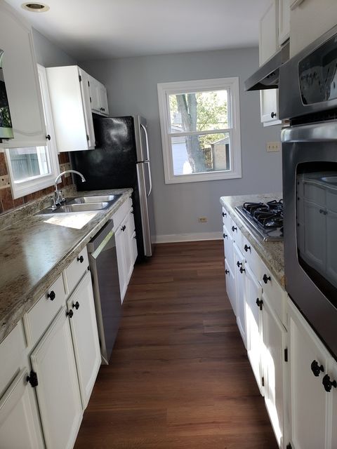 Tiny photo for 433 E High Street E, Mundelein, IL 60060 (MLS # 12506574)