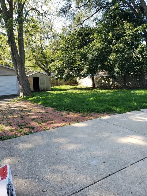 Tiny photo for 433 E High Street E, Mundelein, IL 60060 (MLS # 12506574)