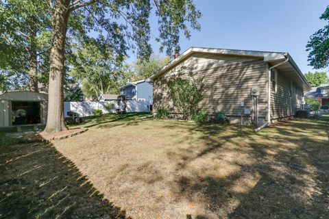 Tiny photo for 3 Kenfield Circle, Bloomington, IL 61704 (MLS # 12491318)