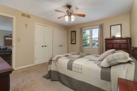 Tiny photo for 3 Kenfield Circle, Bloomington, IL 61704 (MLS # 12491318)