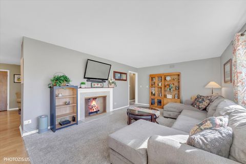 Tiny photo for 6315 Walkup Lane, Crystal Lake, IL 60012 (MLS # 12587445)