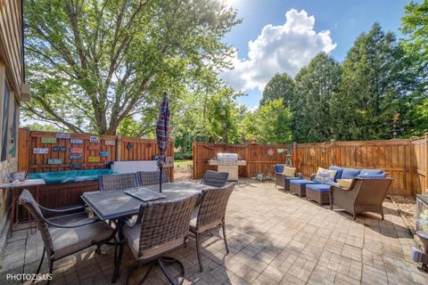 Tiny photo for 6315 Walkup Lane, Crystal Lake, IL 60012 (MLS # 12587445)