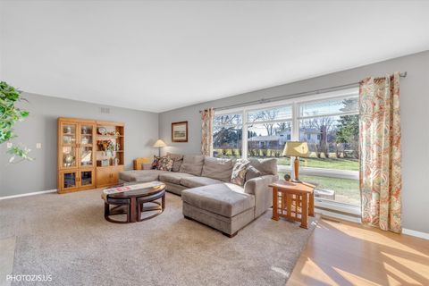 Tiny photo for 6315 Walkup Lane, Crystal Lake, IL 60012 (MLS # 12587445)