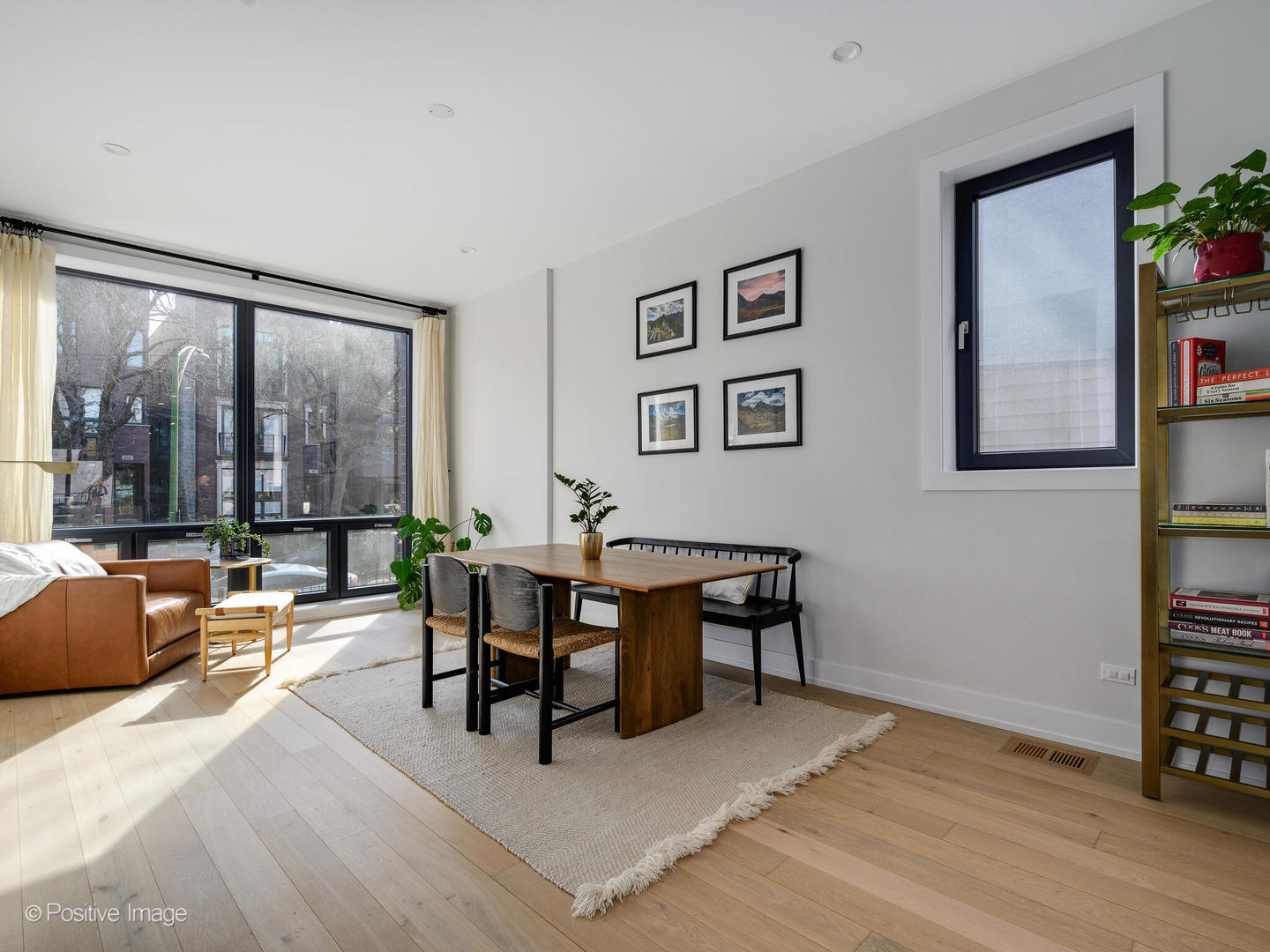 934 N Winchester Avenue 1